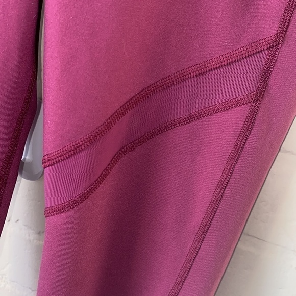 Old Navy leggings active size small go dry mesh maroon plum - Picture 3 of 6